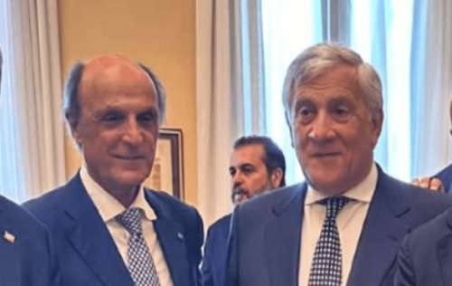 Foto Lobuono: “Meloni esempio di autorevolezza e concretezza, la Puglia merita lo stesso modello di governo”